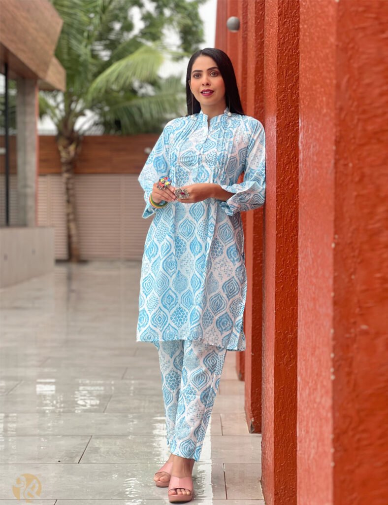 Floral Printed Round Neck A-Line Kurta With Trousers